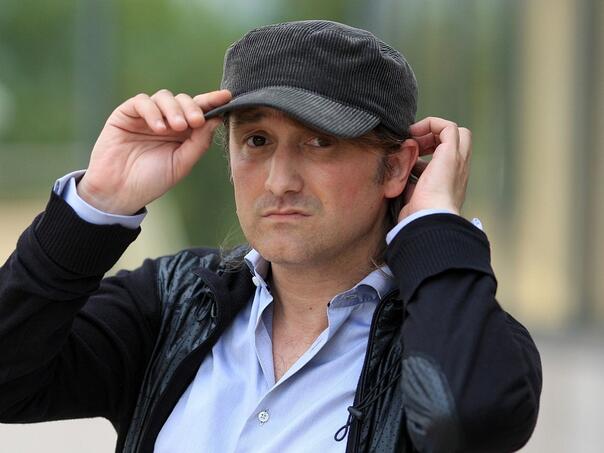 Internetom kruži rijetka Lošina slika bez kačketa, prepoznajete li ga?