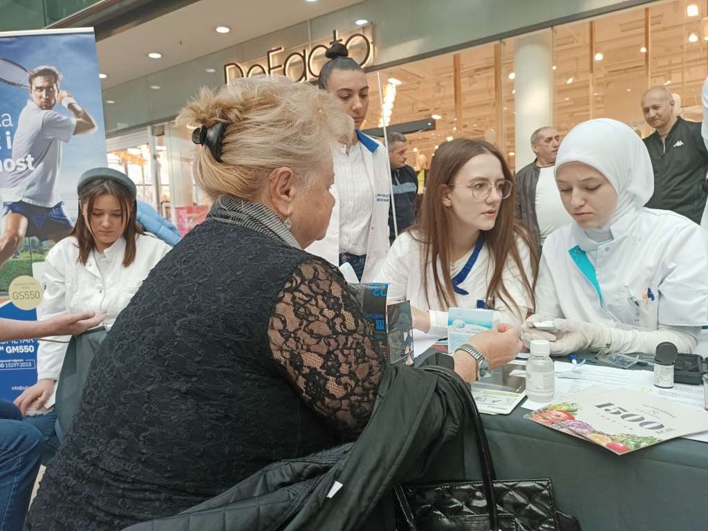 INZ i studenti građanima mjerili tlak i šećer u krvi na Svjetski dan borbe protiv dijabetesa