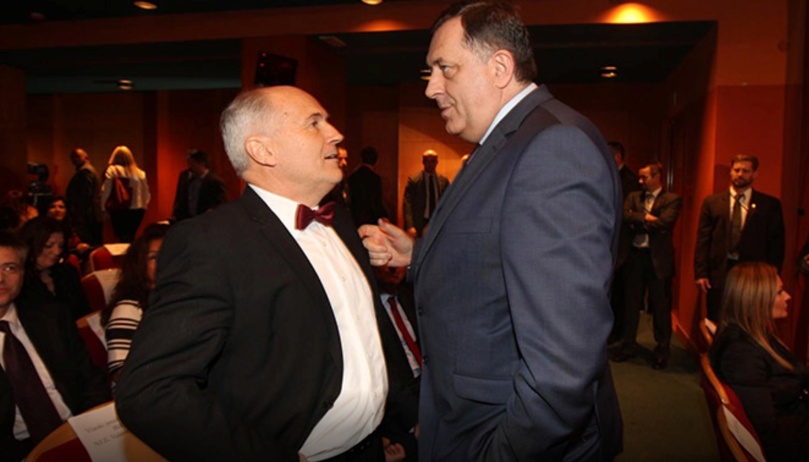 Inzko od EU tražio sankcije za Dodika i Stevandića, Brisel šuti