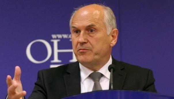 Inzko za AP: Pristupiti BiH na novi, robustniji način