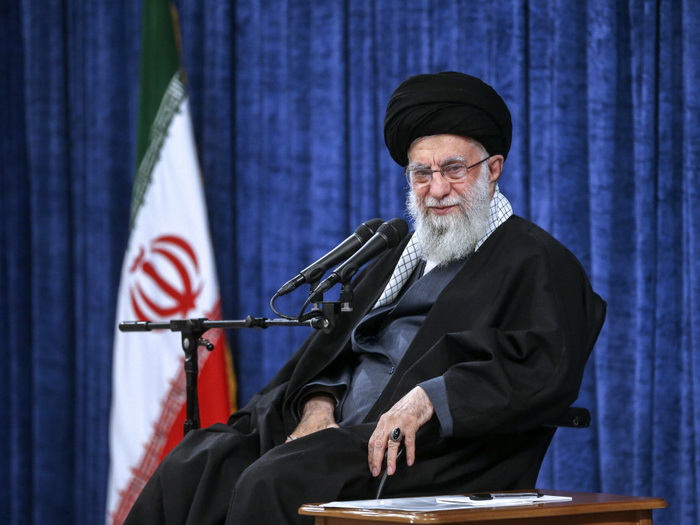 Iran će zadati "snažan udarac" SAD-u ako napadne