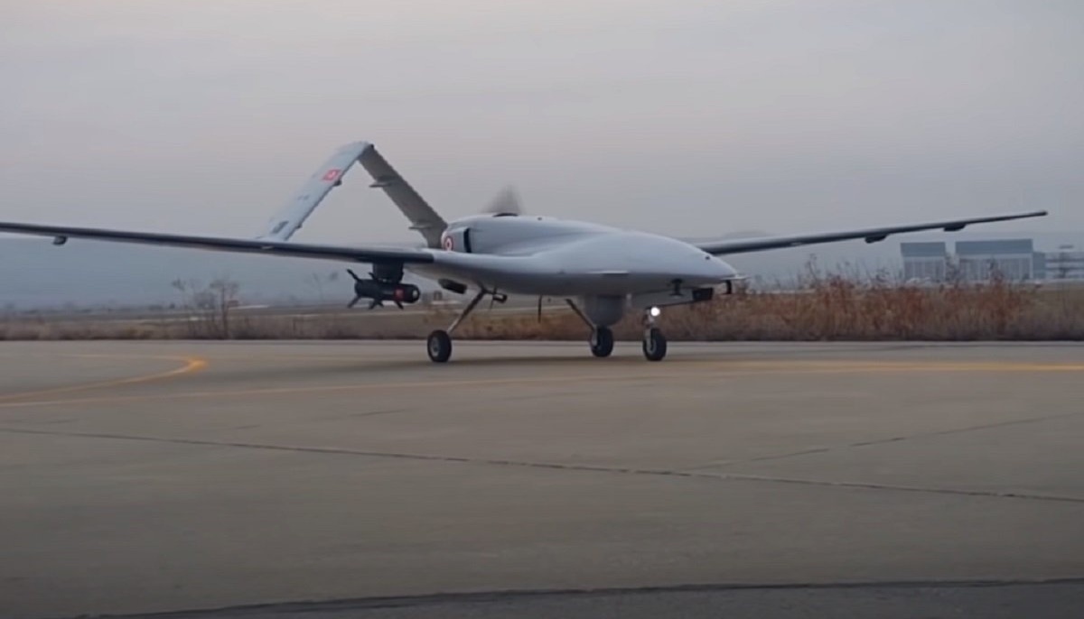 Iran najavljuje dronove samoubice