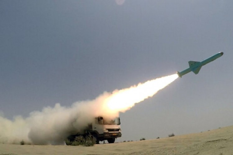 Iran testirao pametnu raketu dometa 300 km