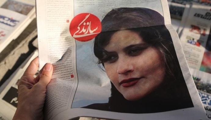 Iran tvrdi: Smrt Mahse Amini povezana s bolešću, a ne s premlaćivanjem