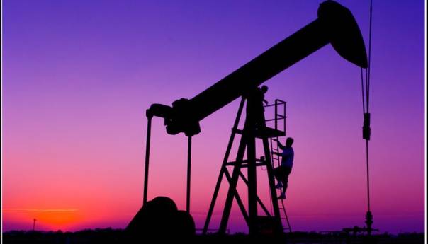 Iran uhapsio Nijemca zbog snimanja naftnih polja