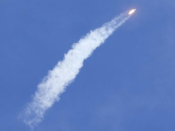 Iran uspješno lansirao raketu u svemir