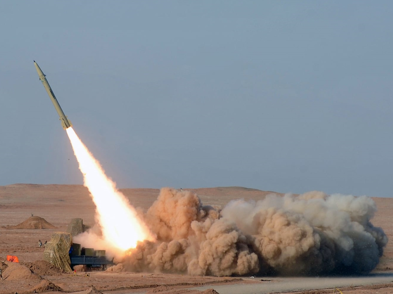 Iran uzvratio Amerikancima: Raketirao bazu u Jordanu i napao 10 brodova