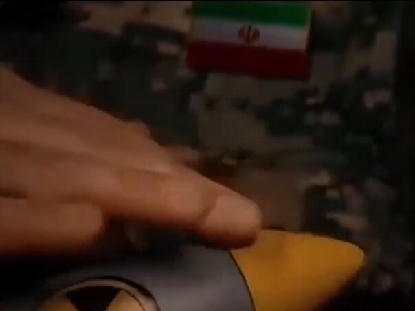 Iranci objavili snimku na kojoj ruka miluje atomsku bombu: Možda...