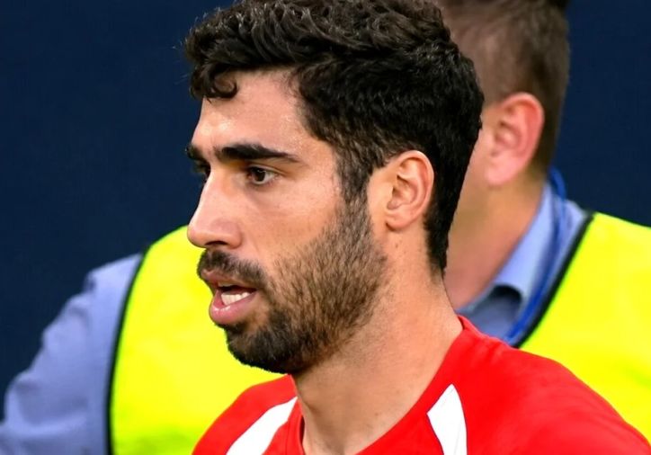 Iranski fudbaler uz salto bacio lopu iz auta čak 45 metara