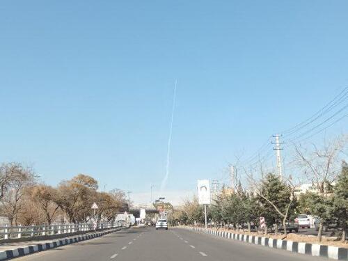 Iranski mediji izvještavaju o vojnim raketnim vježbama u više gradova