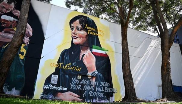 Iranski novinari traže puštanje kolegica koje su izvještavale o smrti Mahse Amini