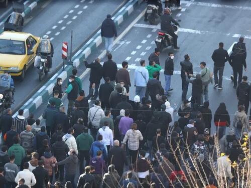 Iranski šef pravosuđa: Nema popuštanja za one koji pomažu "neprijatelju"