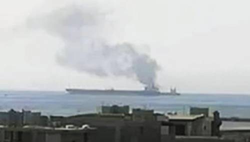 Iranski tanker s naftom pogođen projektilima iz drona