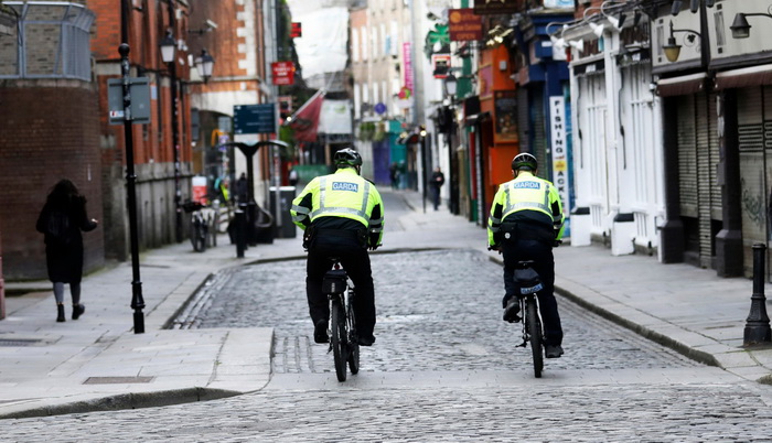 Irska naredila zatvaranje barova i restorana u 20 sati