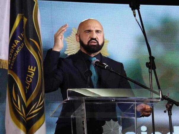 Isak: Bili smo spremni uhapsiti Dodika i onu djecu oko njega