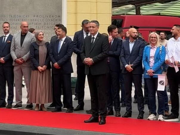 Isak: Borba za BiH traje i danas