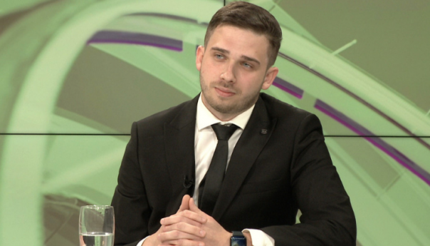 Isak formira stranku: Naziv joj je kopija slogana SDA