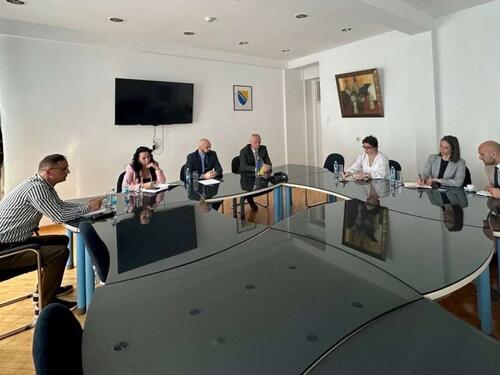 Isak i Munjić sa predstavnicima OSCE-a o odlasku policajaca u penziju