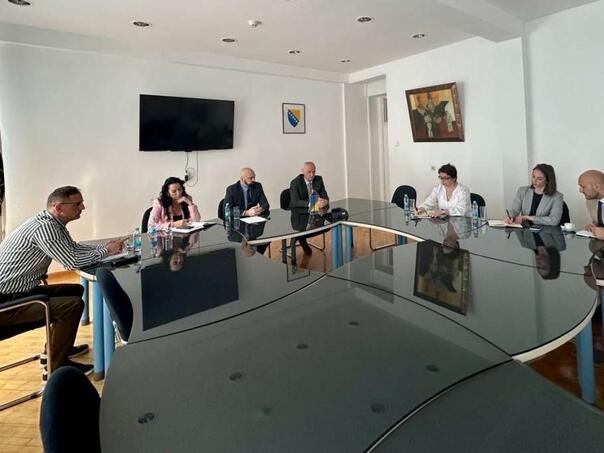 Isak i Munjić sa predstavnicima OSCE-a o odlasku policajaca u penziju