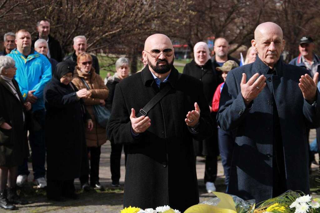 Isak: Nismo posustali u ratu, nećemo ni danas u miru