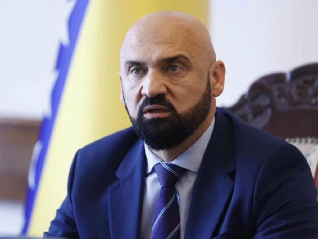 Isak o skandalu na Pecari: Ako je dopušteno “gazi balije”…