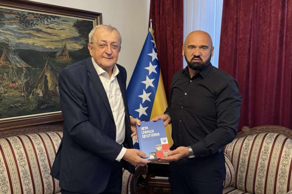Isak primio u posjetu prof.dr. Franju Topića: Vjera i humanizam kao snaga društvenog zajedništva