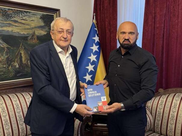 Isak primio u posjetu prof.dr. Franju Topića: Vjera i humanizam kao snaga društvenog zajedništva