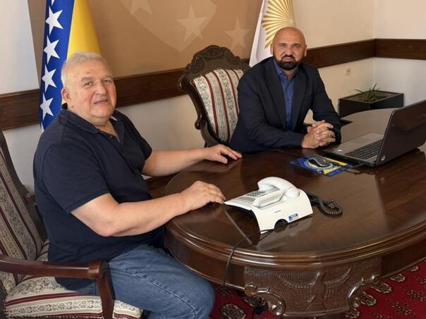 Isak sa Dudakovićem: Podrška heroju Bosne