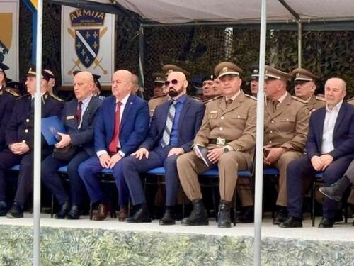 Isak na obilježavanju 33. godišnjice Armije RBiH: Nikada ne trebamo zaboraviti prošlost