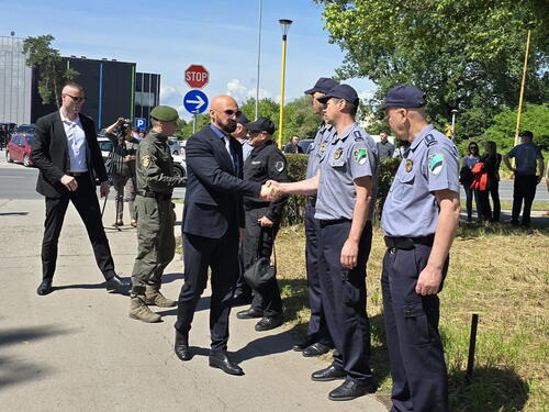 Isak: Učinjeni značajni koraci u modernizaciji opreme, obuci i uslovima rada policijskih službenika