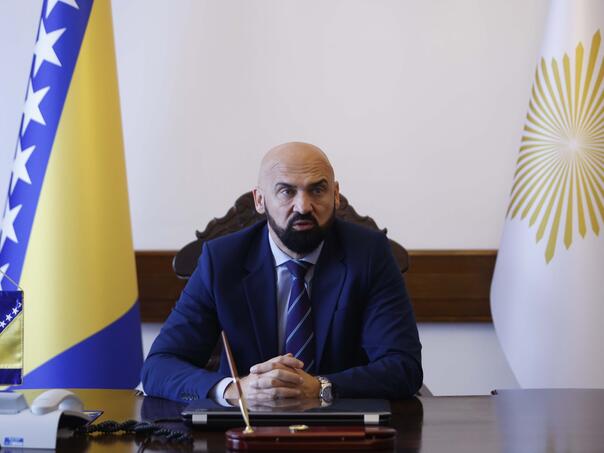 Isak: Zastave RS nikada se neće vijoriti na objektima u FBiH