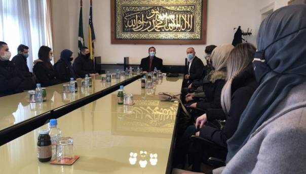 Islamska zajednica Bošnjaka Holandije dodijelila 27 stipendija