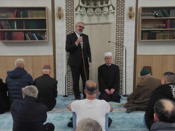 Islamska zajednica stradalim u poplavama u Fojnici, Kiseljaku i Kreševu uručila 450.000 KM