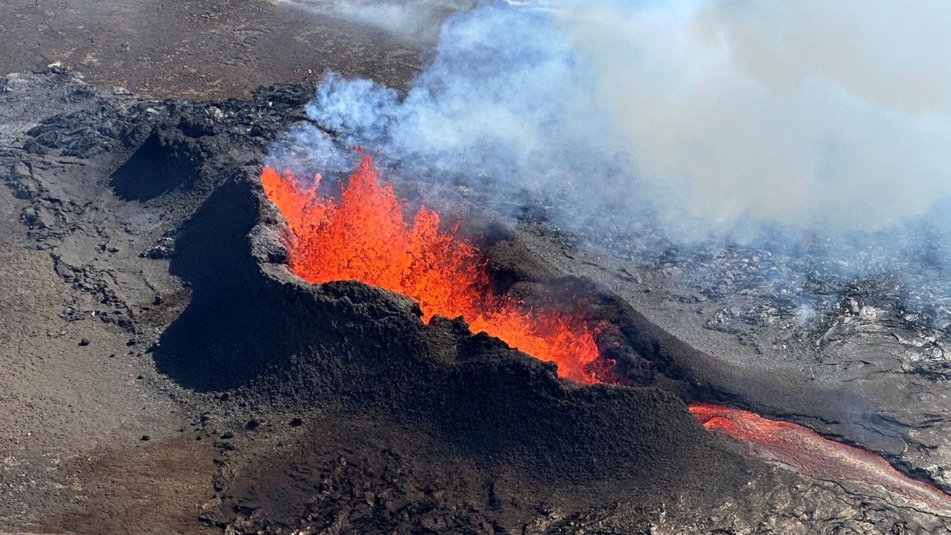 Island: moguća erupcija vulkana, brojni potresi