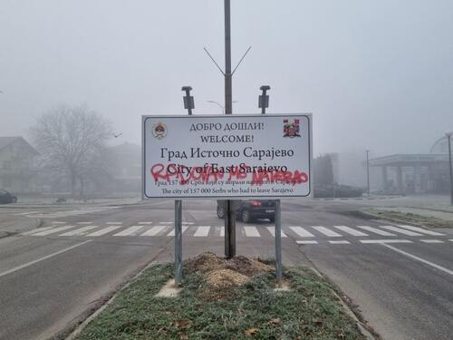 Grafit na tabli o 'protjeranim Srbima': 'Radovan me naterao'