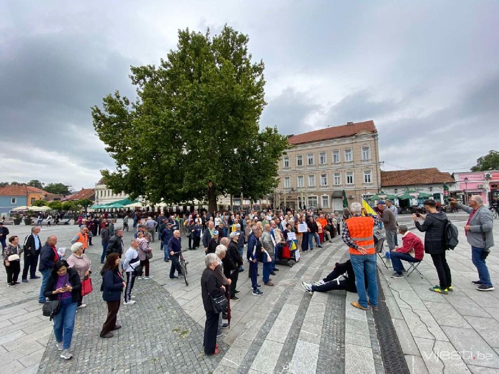 Isplate penzija u FBiH za septembar stižu ranije