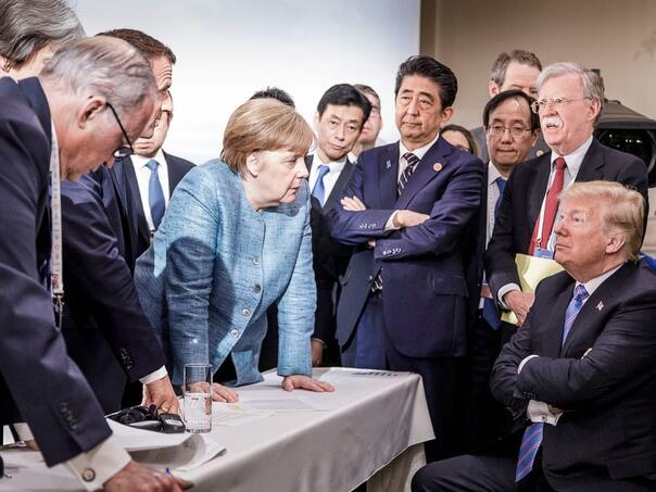 Ispovijesti u memoarima: Merkel tražila savjet od pape Franje u vezi Trumpa