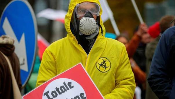 Ispravno nošenje maske za lice ključna stvar u prevenciji širenja koronavirusa