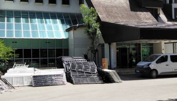 Ispražnjen i zatvoren Prihvatni centar 'Sedra' u Cazinu