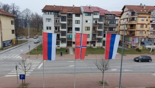 Ispred Gradske uprave Istočnog Sarajeva skinuta zastava BiH