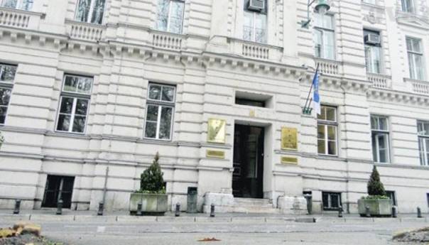 Ispred Vlade KS danas štrajk zdravstvenih radnika