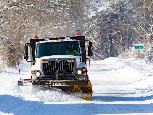 Video: Istok SAD-a pogodila velika zimska oluja