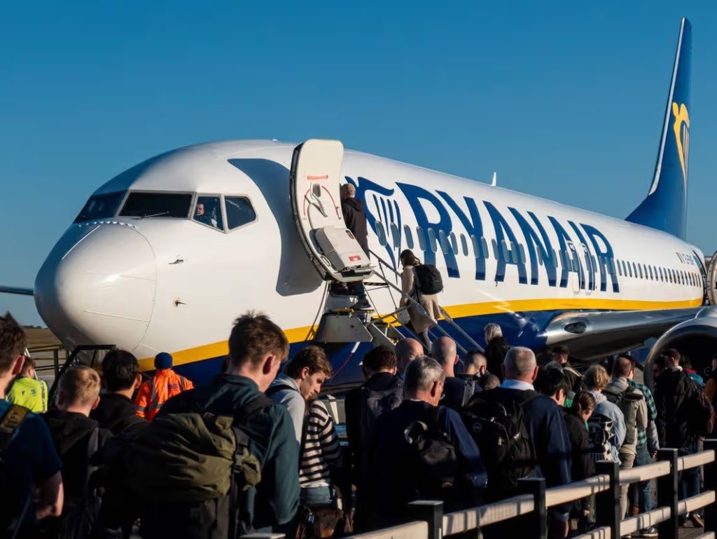 Istraga spornog Ryanairovog leta: U motoru aviona pronađeni ostaci ptice