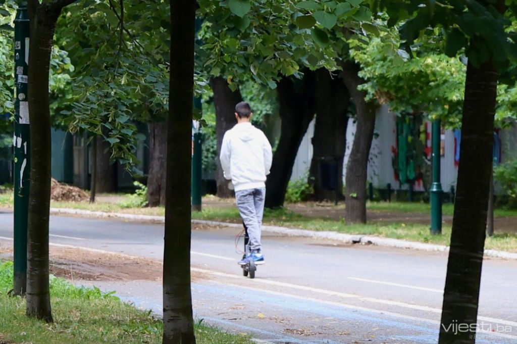 Istraživanje: Električni romobili opasniji od motora i bicikala
