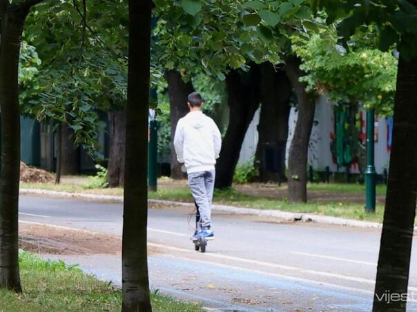 Istraživanje: Električni romobili opasniji od motora i bicikala