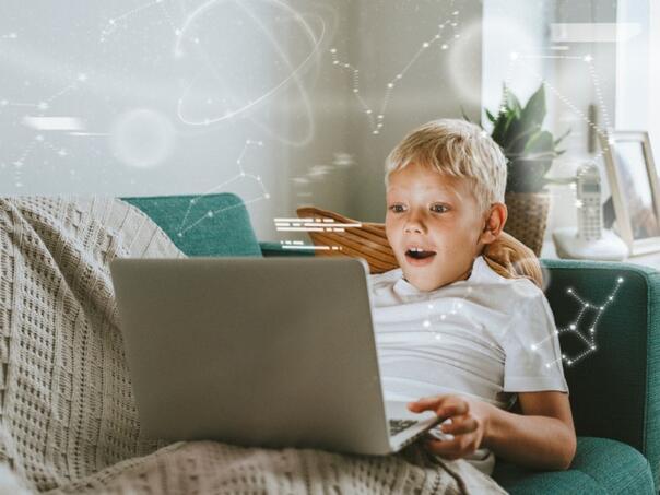 Istraživanje otkrilo: Djeca od 7 godina više vjeruju internetu nego mami i tati