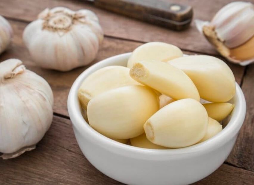 Iskusni vrtlar savjetuje: Ovako ćete stvoriti ogromne količine bijelog luka