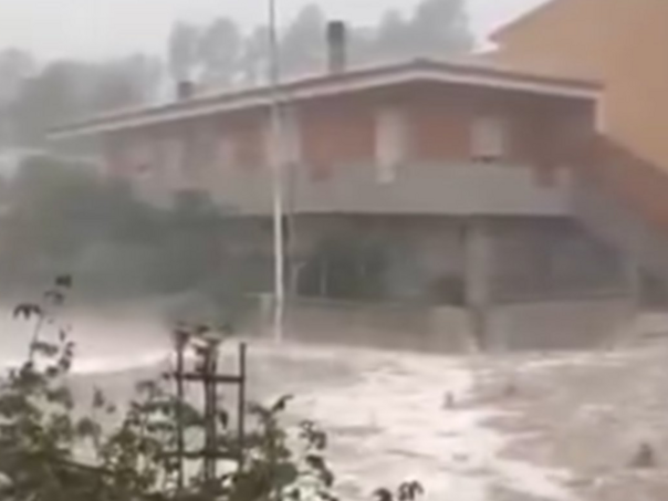 Italija: Nakon suše bujica nosila sve pred sobom, ima i mrtvih