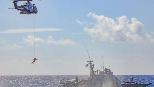 Italija: Obalna straža spasila 32 migranta sa pustog otoka