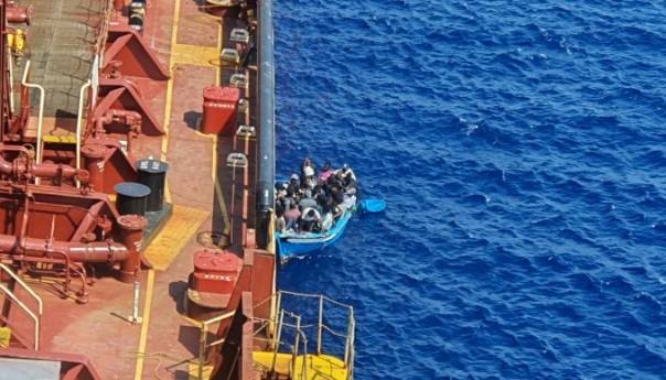 Italija pristala prihvatiti migrante s danskog tankera